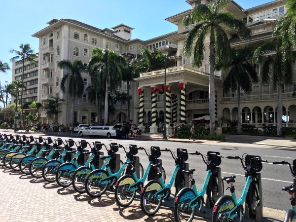 Biki Stop #327 Waikiki - Kalakaua & Kaiulani